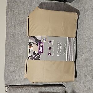 Heart to Tail travel bucket pet bed